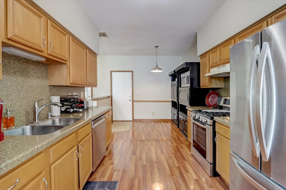 17811 Braewick Road Gurnee, IL 60031 - Photo 15 of 35