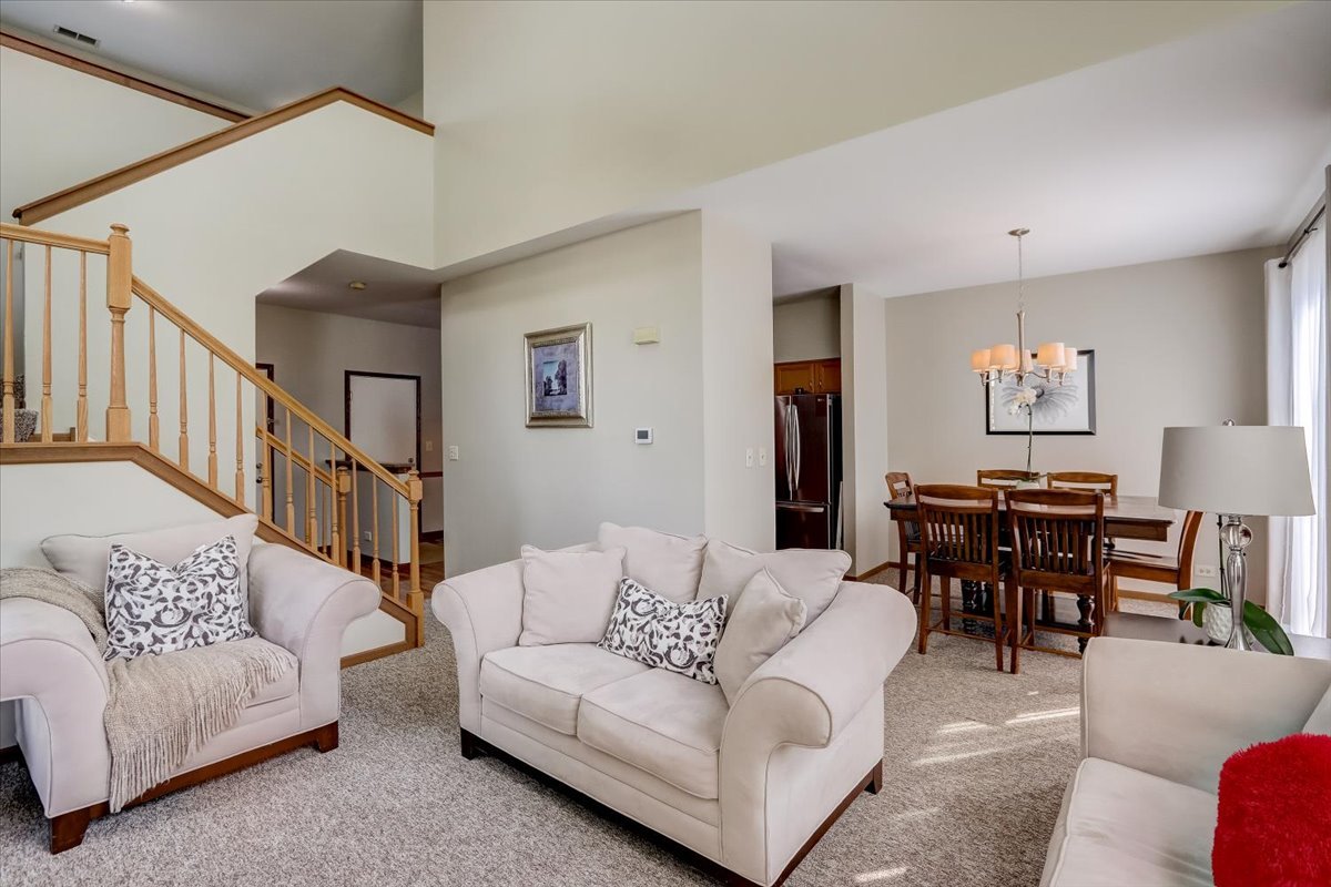 17811 Braewick Road Gurnee, IL 60031 - Photo 6 of 35