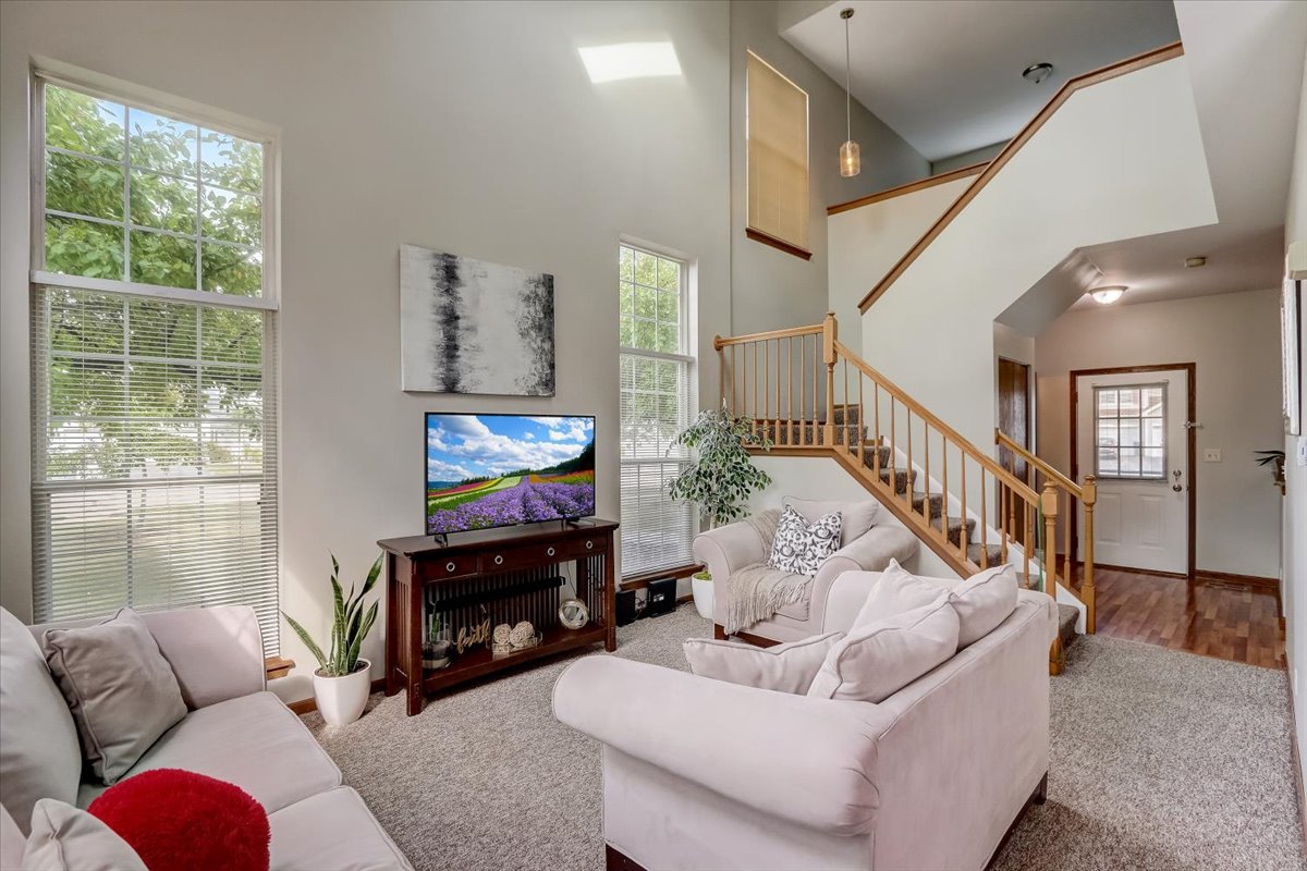 17811 Braewick Road Gurnee, IL 60031 - Photo 8 of 35