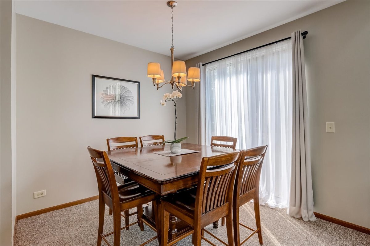 17811 Braewick Road Gurnee, IL 60031 - Photo 10 of 35