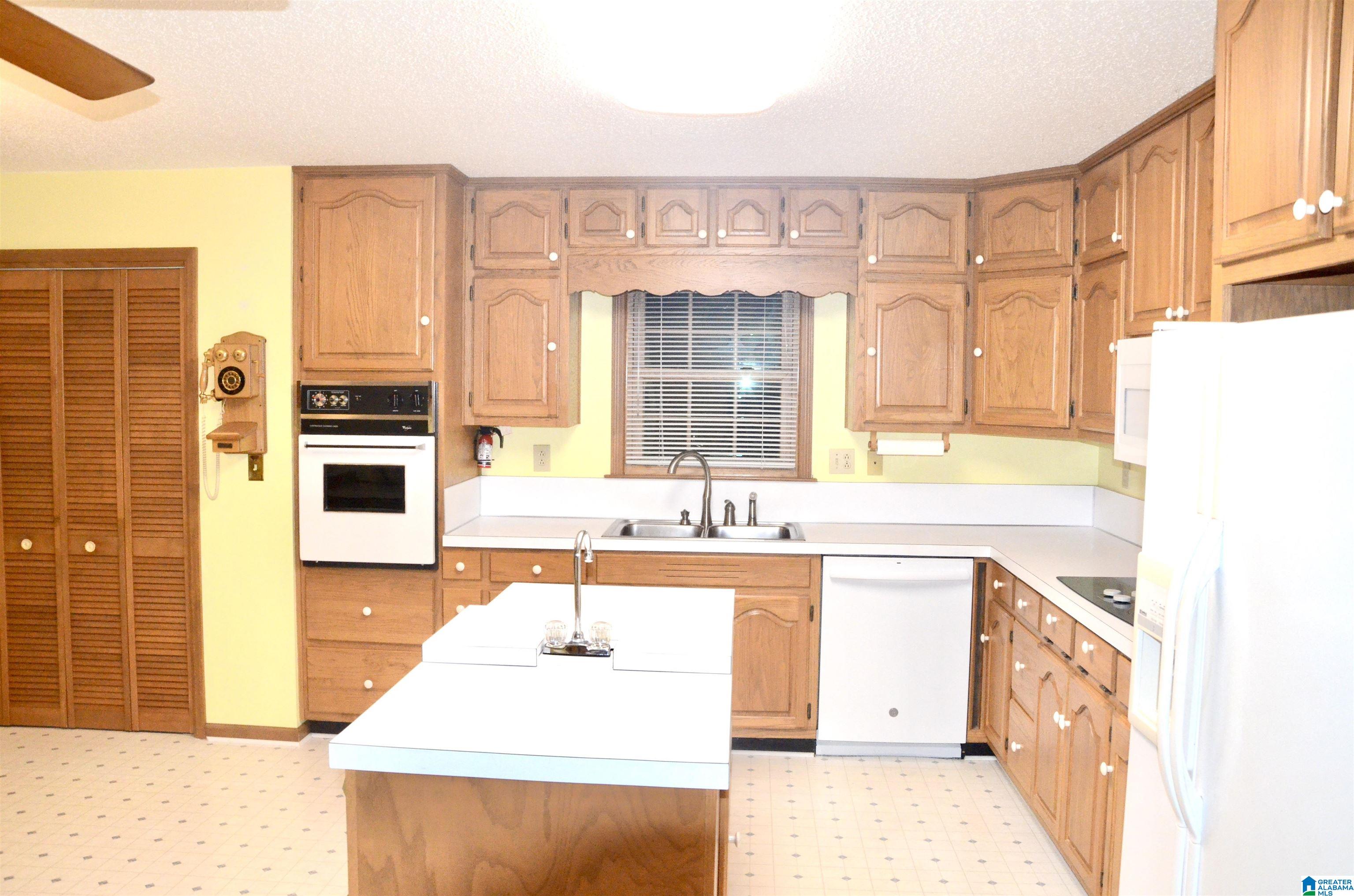 3070 Blue Springs Road Wilsonville, AL 35186 - Photo 12 of 32