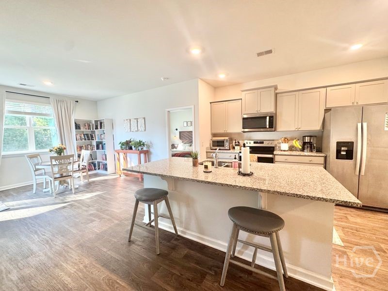 3 Heavener Road Savannah, GA 31407 - Photo 4 of 18