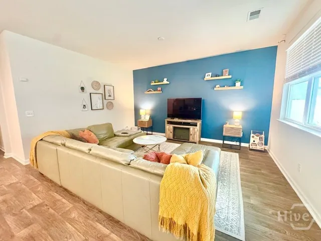 $2,200 | 3 Heavener Road, Savannah, GA 31407