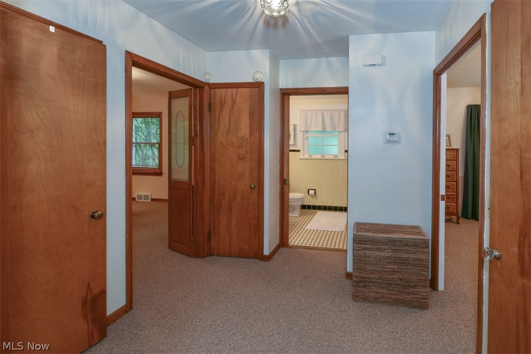 5207 Edenhurst Road Cleveland, OH 44124 - Photo 8 of 30