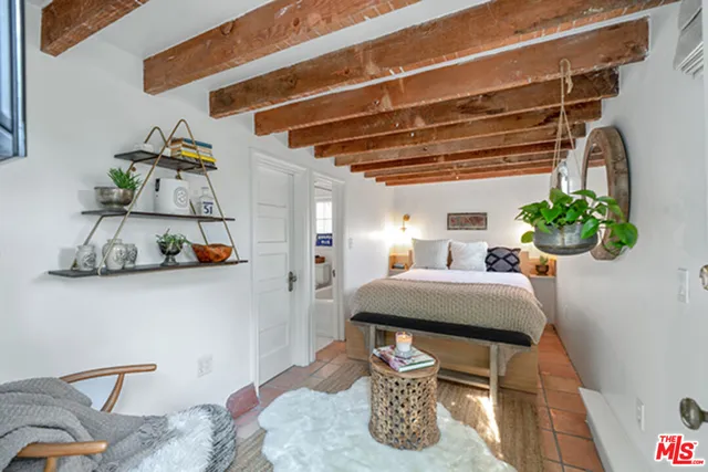 $18,000 | 6402 Ivarene Avenue, Los Angeles, CA 90068