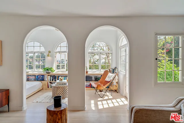 $18,000 | 6402 Ivarene Avenue, Los Angeles, CA 90068