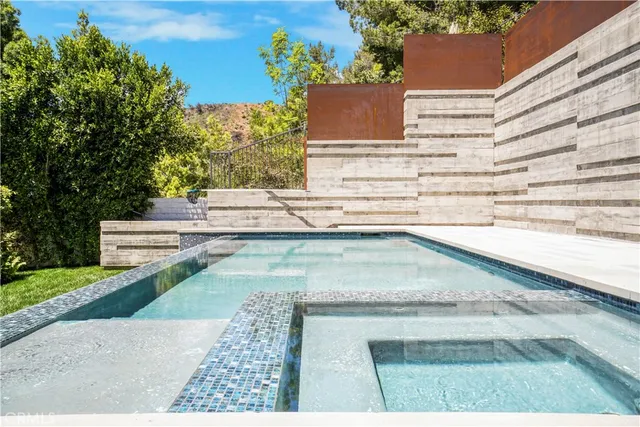 $40,000 | 2520 La Condesa Drive, Brentwood, CA 90049