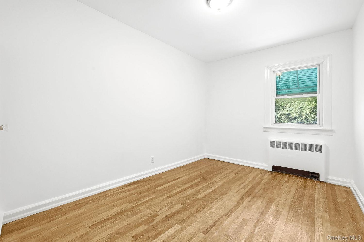 4223 Digney Avenue Bronx, NY 10466 - Photo 19 of 39
