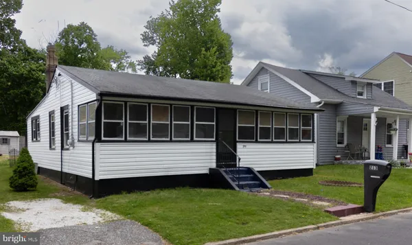 $209,000 | 213 West Lake Avenue, Blackwood, NJ 08012