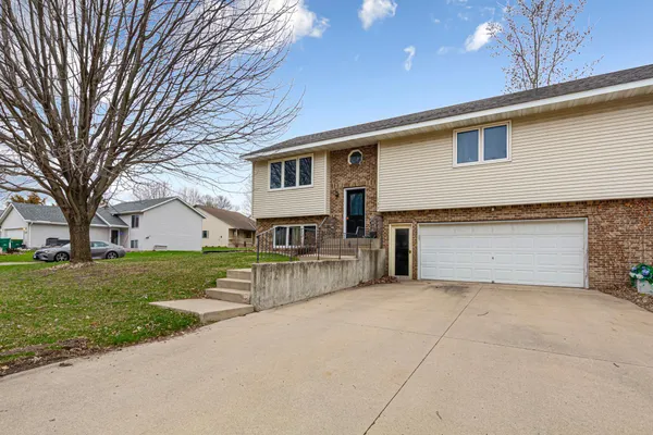 $215,000 | 135 Barony Road, Le Sueur, MN 56058