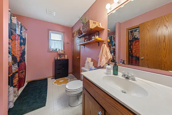 $215,000 | 135 Barony Road, Le Sueur, MN 56058