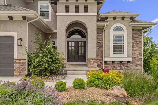 $1,300,000 | 9238 Marion Street, Lenexa, KS 66220