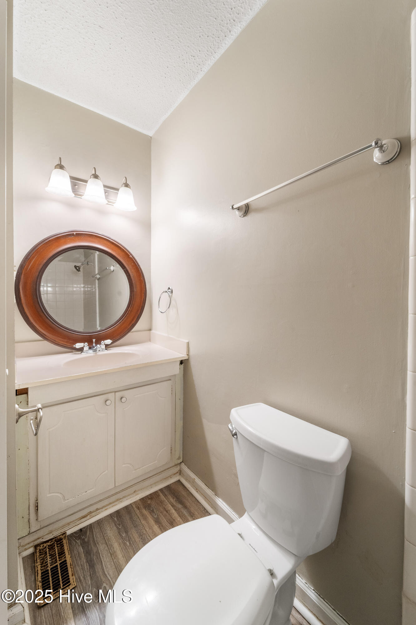 125 Linda Loop Jacksonville, NC 28546 - Photo 11 of 22 Guest Bathroom