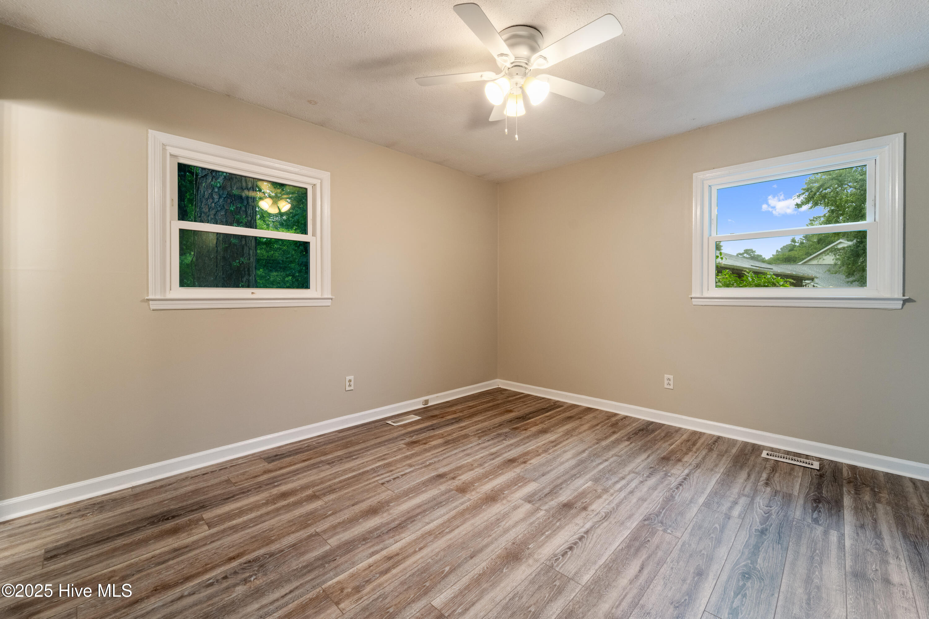 125 Linda Loop Jacksonville, NC 28546 - Photo 13 of 22 Primary Bedroom