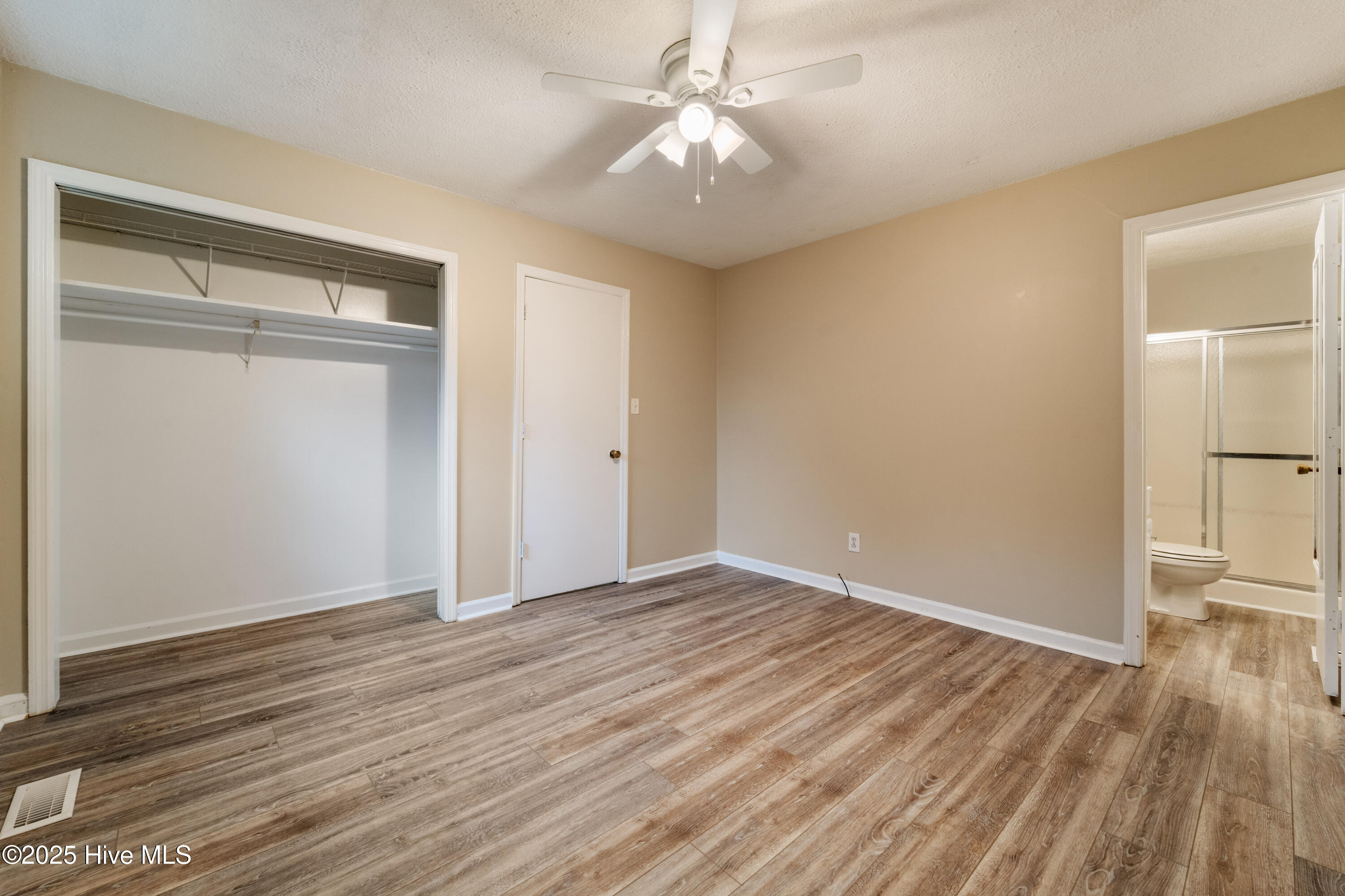 125 Linda Loop Jacksonville, NC 28546 - Photo 14 of 22 Primary Bedroom