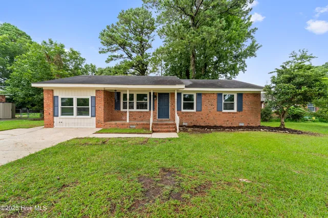 $199,900 | 125 Linda Loop, Jacksonville, NC 28546