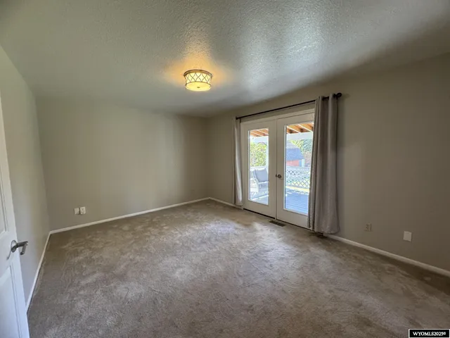 $425,000 | 280 Mt Arter Loop, Lander, WY 82520