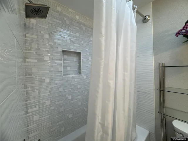 $425,000 | 280 Mt Arter Loop, Lander, WY 82520