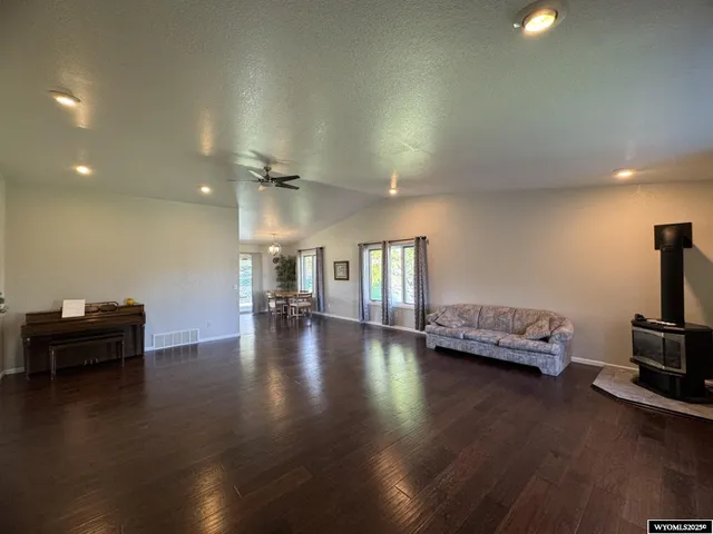 $425,000 | 280 Mt Arter Loop, Lander, WY 82520