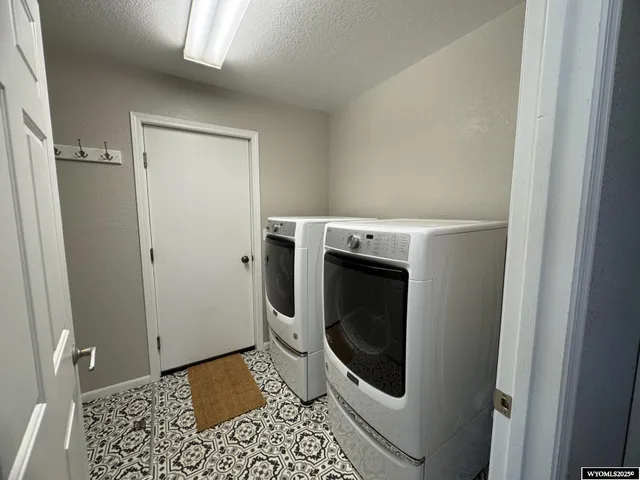 $425,000 | 280 Mt Arter Loop, Lander, WY 82520