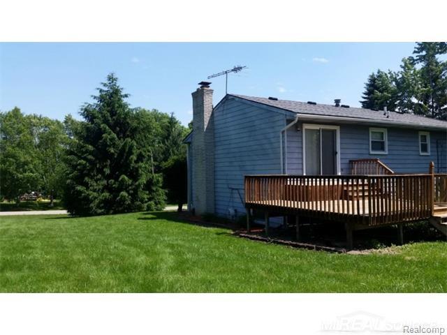 2551 Roseview Drive Rochester Hills, MI 48306 - Photo 11 of 39
