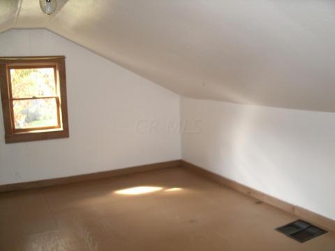 18212 Turkey Ridge Road Danville, OH 43014 - Photo 7 of 12
