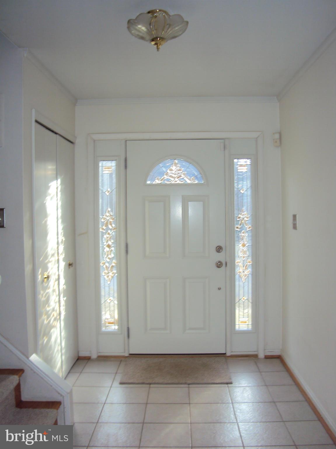 9322 Winbourne Road Burke, VA 22015 - Photo 2 of 24 Foyer