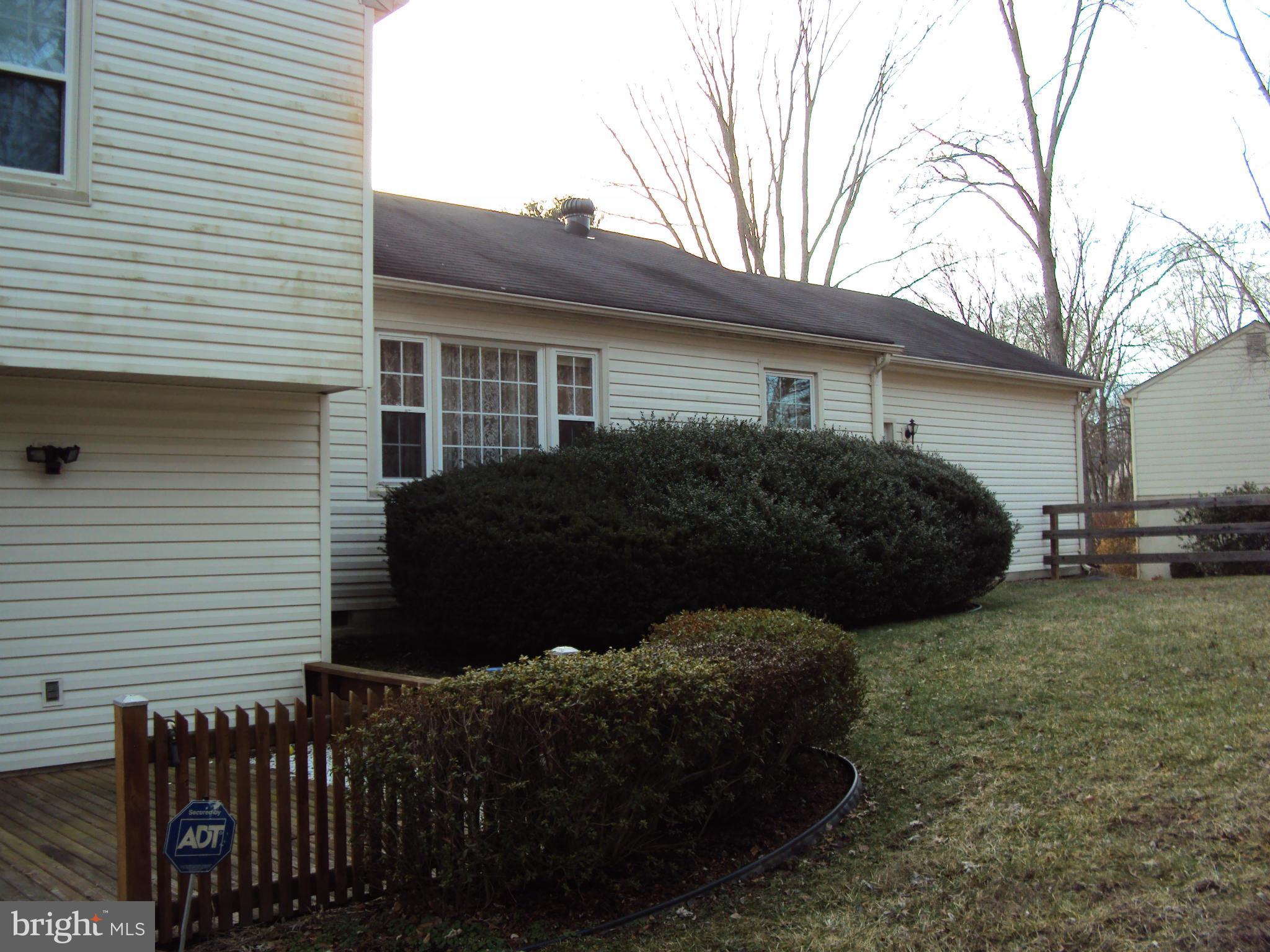 9322 Winbourne Road Burke, VA 22015 - Photo 23 of 24 Exterior (Rear)