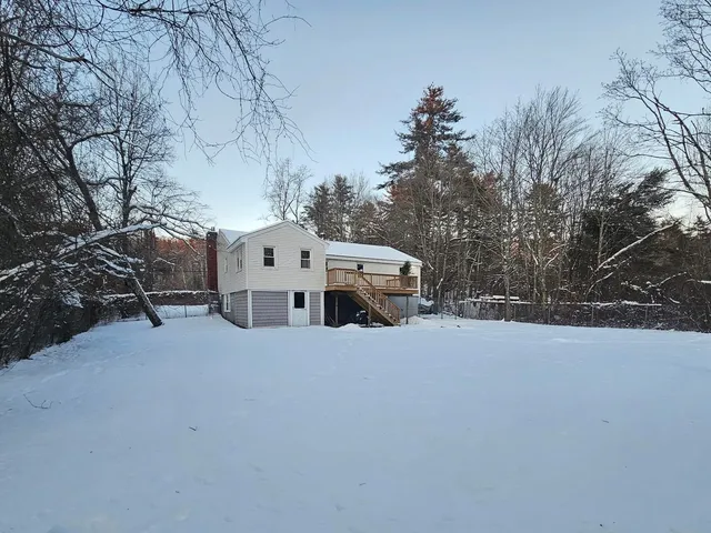 $525,000 | 243 Second Crown Point Road, Barrington, NH 03825