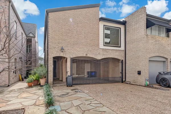 $2,850 | 516 South Post Oak Lane, Unit 18, Houston, TX 77056
