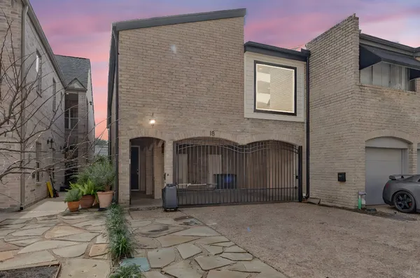 $2,850 | 516 South Post Oak Lane, Unit 18, Houston, TX 77056