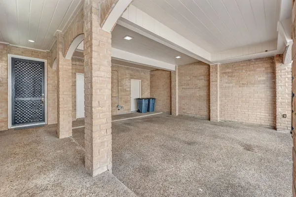 $2,850 | 516 South Post Oak Lane, Unit 18, Houston, TX 77056