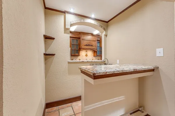 $2,850 | 516 South Post Oak Lane, Unit 18, Houston, TX 77056