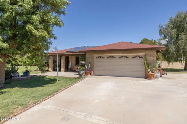 $684,900 | 1725 North Lindsay Road, Mesa, AZ 85213