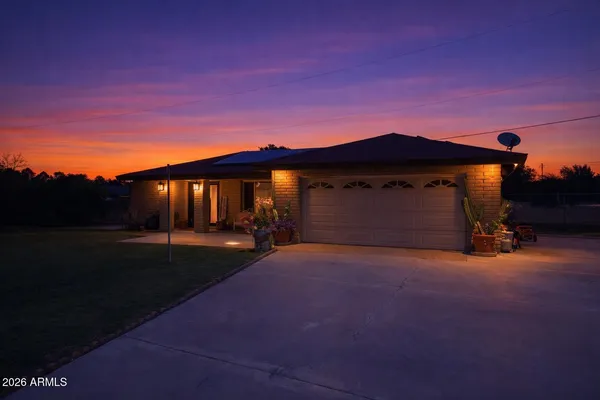$684,900 | 1725 North Lindsay Road, Mesa, AZ 85213
