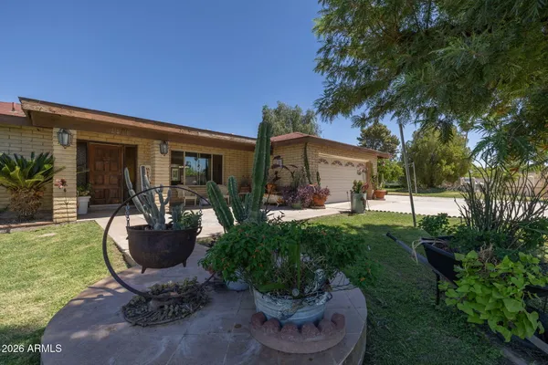 $684,900 | 1725 North Lindsay Road, Mesa, AZ 85213