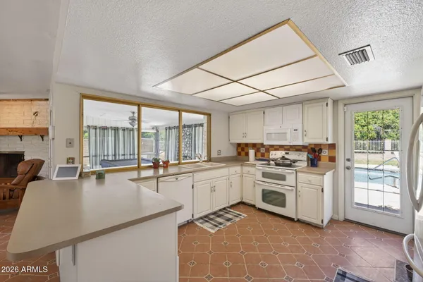 $684,900 | 1725 North Lindsay Road, Mesa, AZ 85213