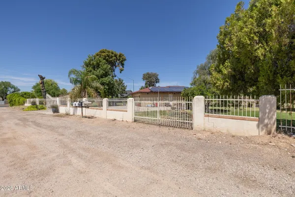 $684,900 | 1725 North Lindsay Road, Mesa, AZ 85213