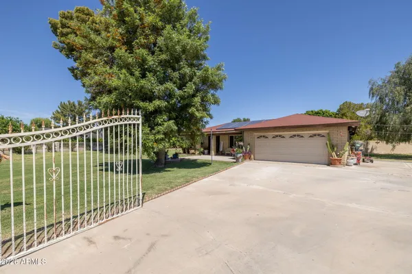 $684,900 | 1725 North Lindsay Road, Mesa, AZ 85213