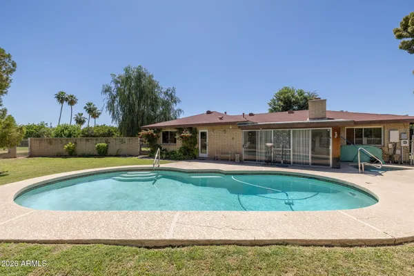 $684,900 | 1725 North Lindsay Road, Mesa, AZ 85213