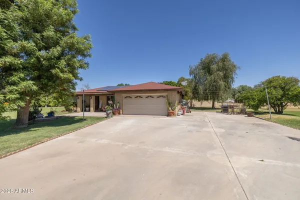 $684,900 | 1725 North Lindsay Road, Mesa, AZ 85213
