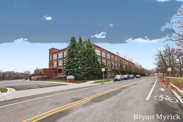 $324,900 | 533 Columbia Avenue, Unit 107, Holland, MI 49423