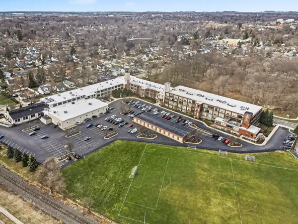 $324,900 | 533 Columbia Avenue, Unit 107, Holland, MI 49423