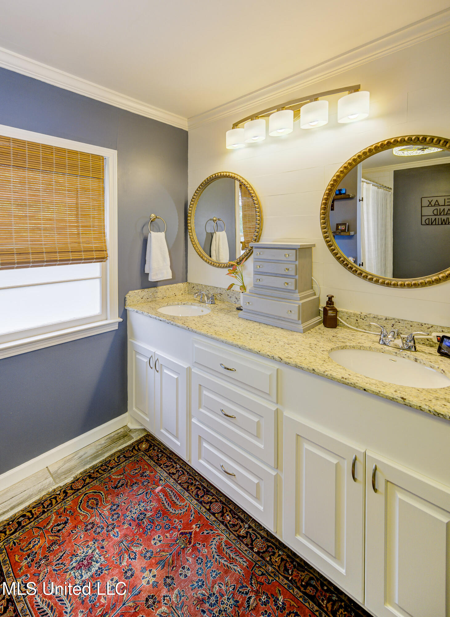 4004 Halls Ferry Road Vicksburg, MS 39180 - Photo 34 of 50 Primary Bathroom 3