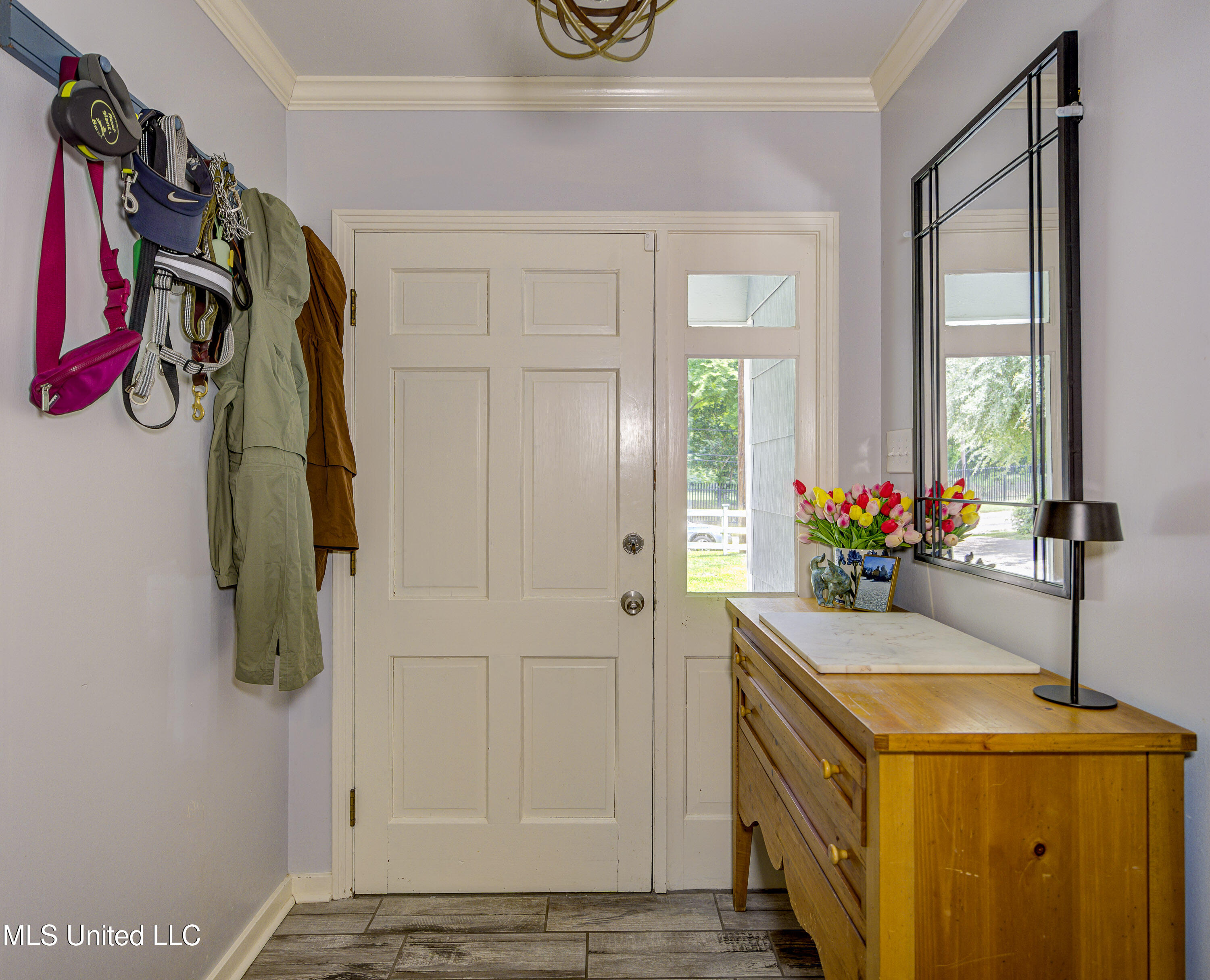4004 Halls Ferry Road Vicksburg, MS 39180 - Photo 5 of 50 Entry Foyer