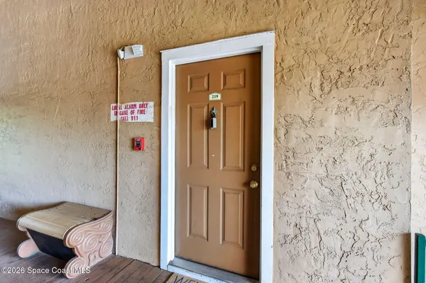 $1,400 | 7667 North Wickham Road, Unit 219, Melbourne, FL 32940