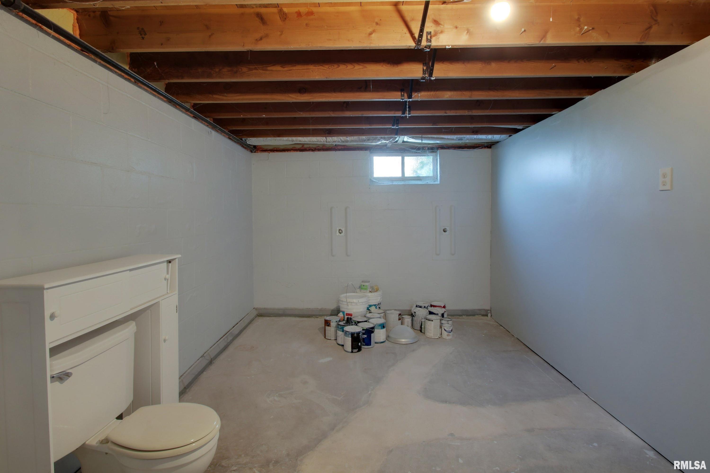 3301 Lawrence Road Quincy, IL 62301 - Photo 6 of 22