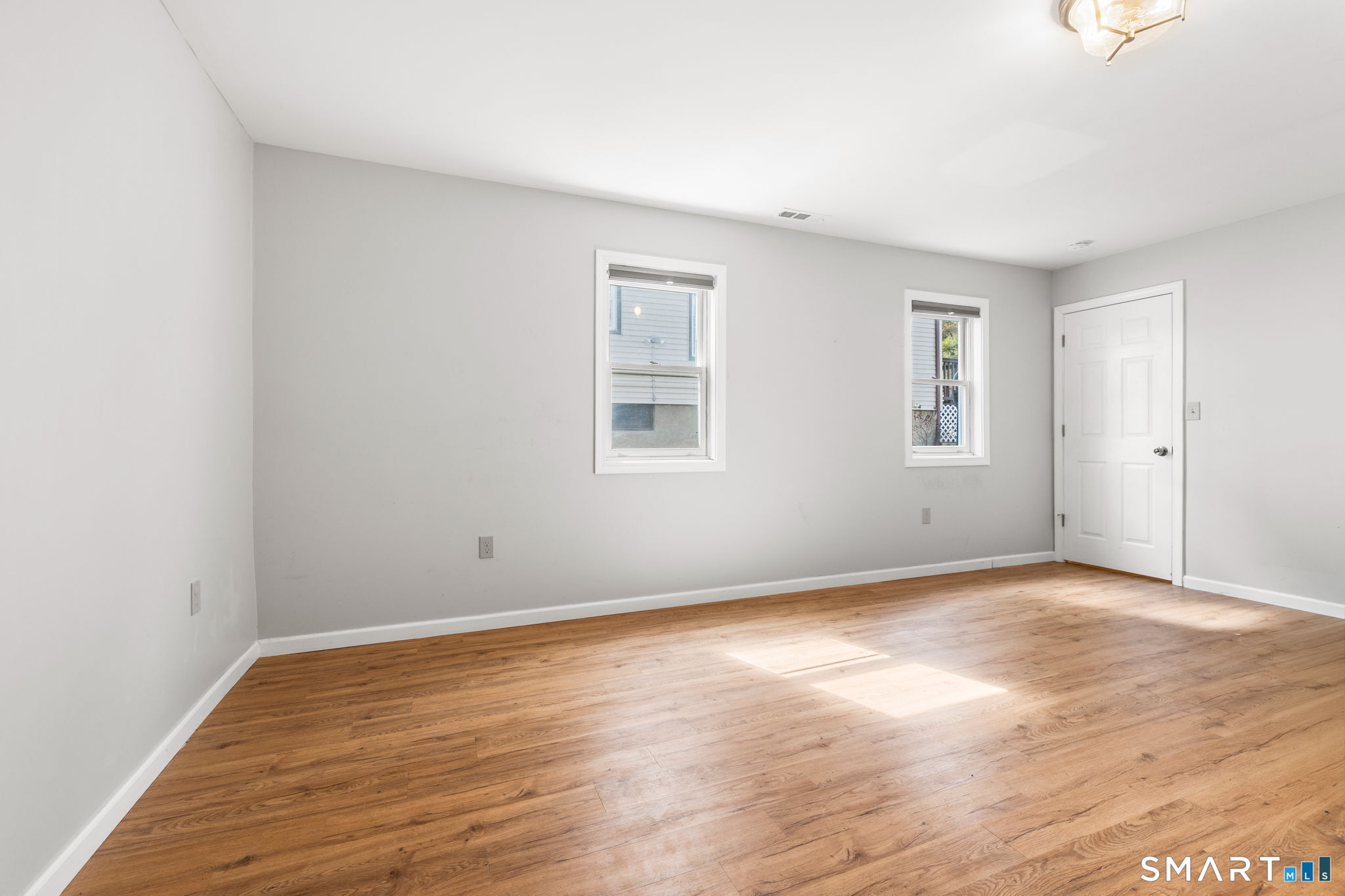 132 Howard Avenue Ansonia, CT 06401 - Photo 17 of 40