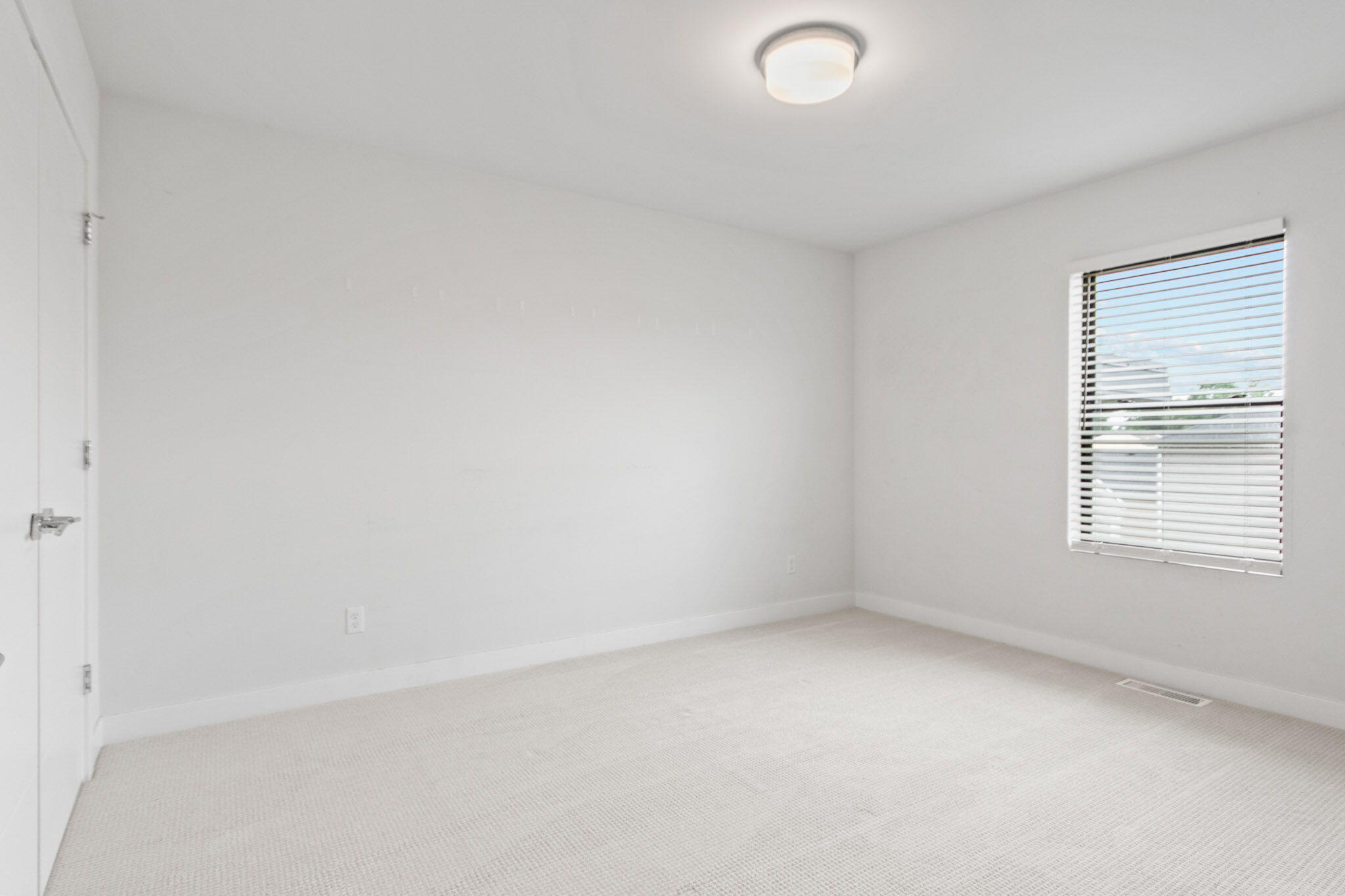 255 Nomo Place Crown Point, IN 46307 - Photo 35 of 83 an empty room with a window