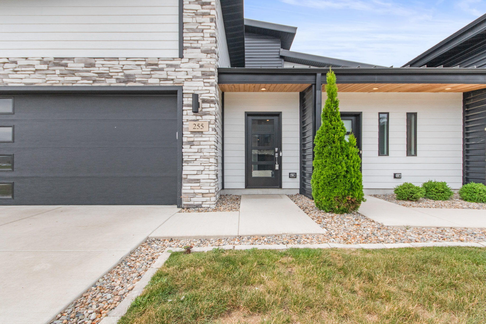 255 Nomo Place Crown Point, IN 46307 - Photo 5 of 83 2048x1365